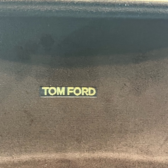 🕶️ TOM FORD Brown Velour Empty Sunglasses Hard Case and lens cloth EUC 🕶️ - Picture 3 of 8